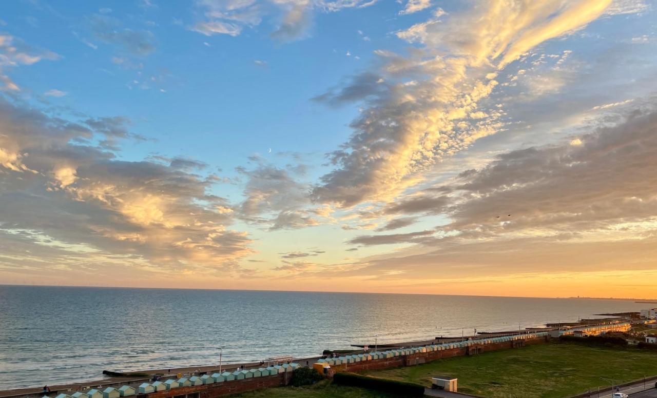 Seascape With Outstanding Sea Views Apartment Brighton Exterior foto